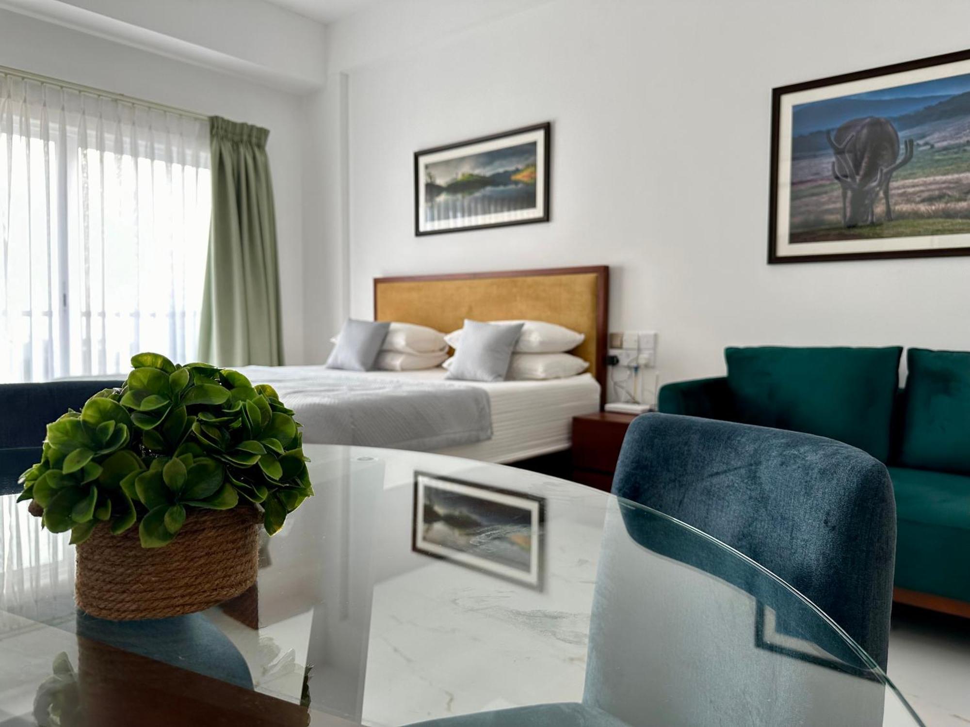 Ocean Breeze Hotel Residencies Britlanka Apartments Negombo Kültér fotó