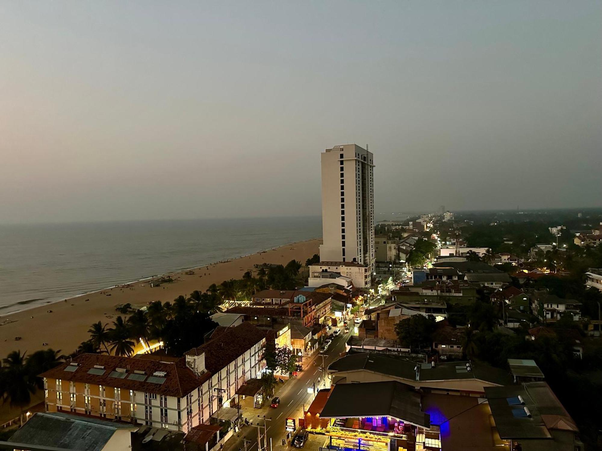 Ocean Breeze Hotel Residencies Britlanka Apartments Negombo Kültér fotó