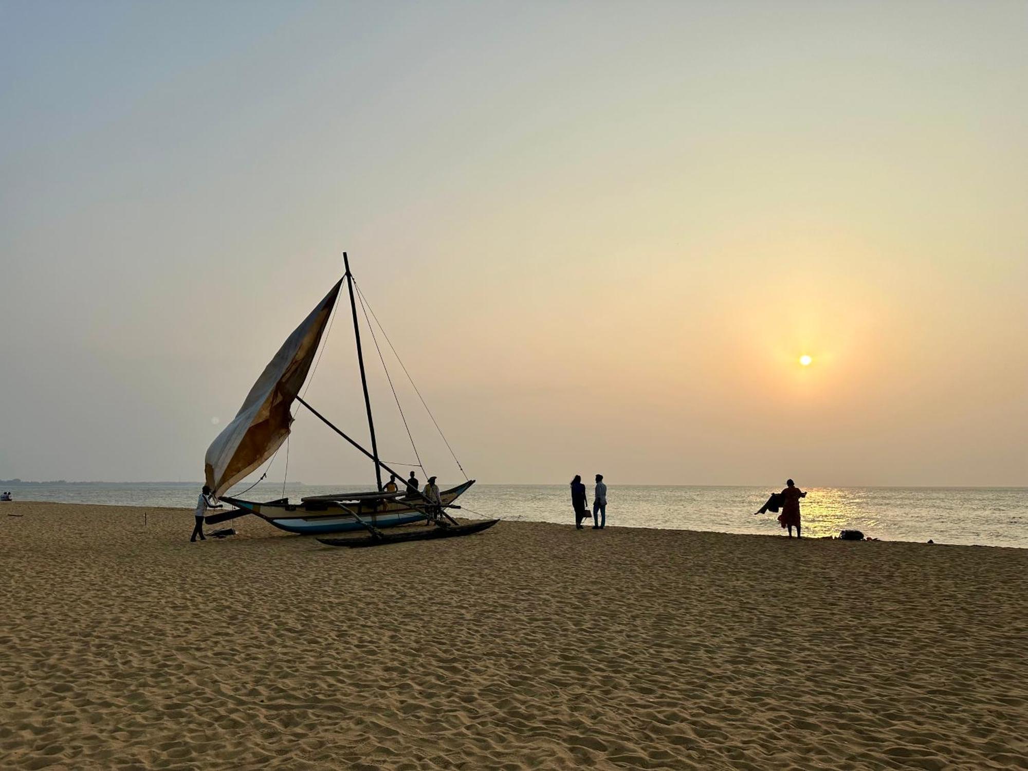 Ocean Breeze Hotel Residencies Britlanka Apartments Negombo Kültér fotó