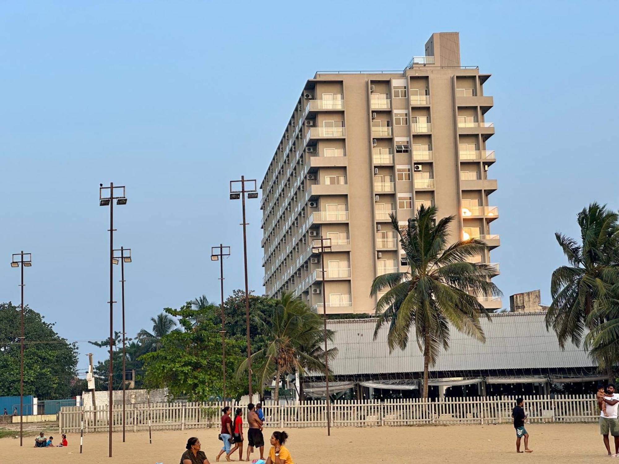 Ocean Breeze Hotel Residencies Britlanka Apartments Negombo Kültér fotó