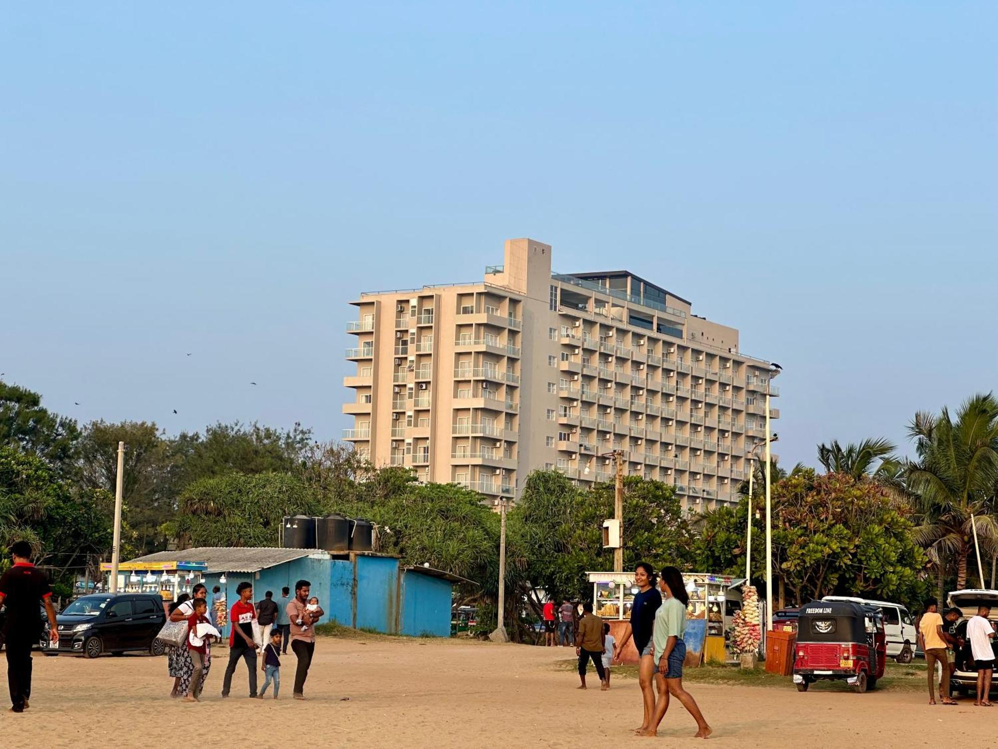 Ocean Breeze Hotel Residencies Britlanka Apartments Negombo Kültér fotó